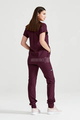 Garnet - Unisex - Scrub Set Activity